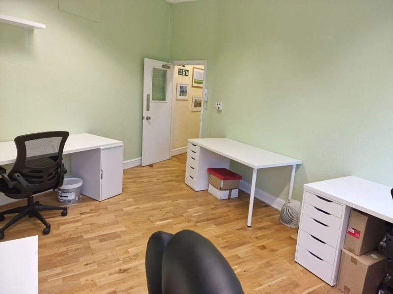 Office to let in South Bank SE1 - £850 pcm all inclusive