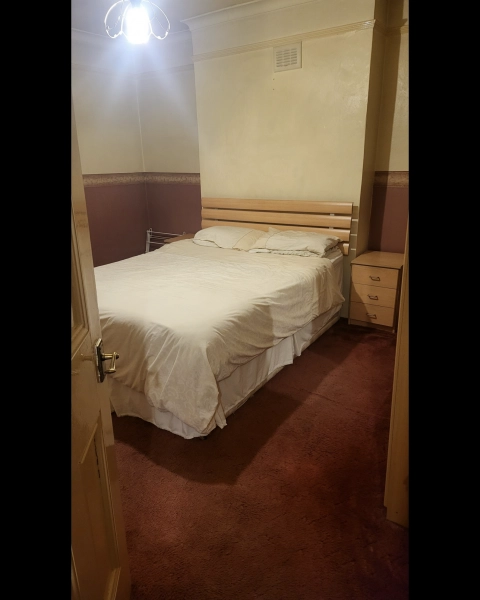 Room Available in shared accommodation in desirable area