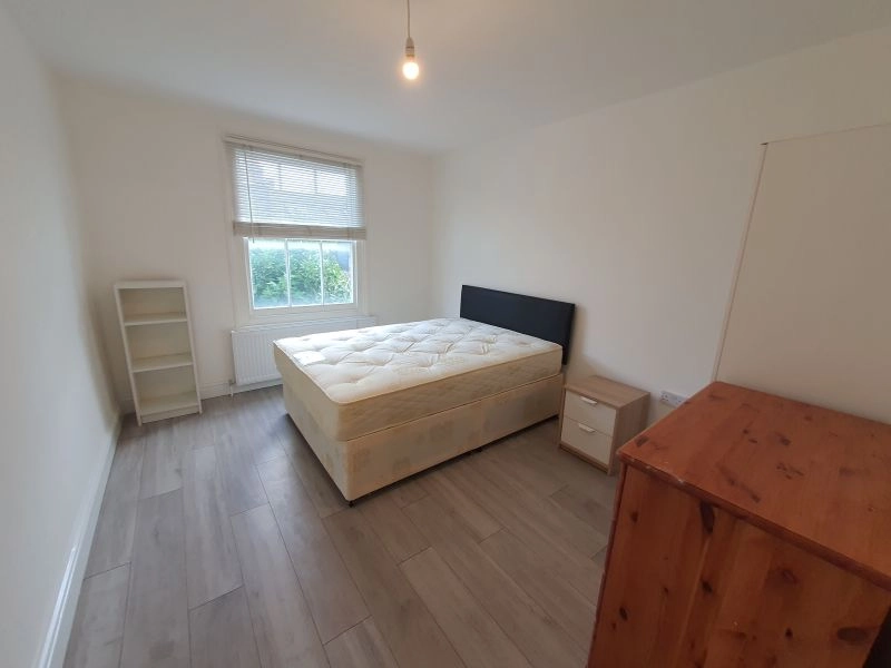 Furnished 4 bed flat Brixton Clapham Common Borders