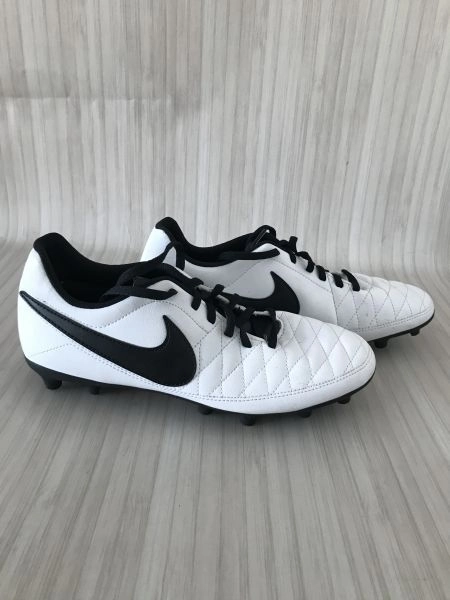 NIKE Majestry FG Football Boots