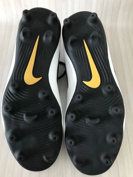 NIKE Majestry FG Football Boots
