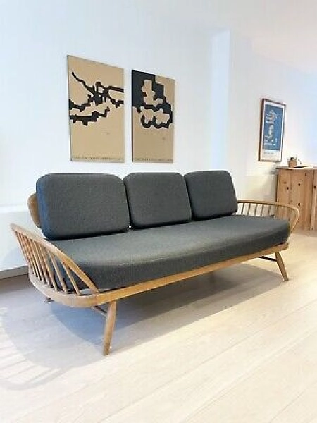 Rare Vintage Ercol 'Windsor' 355 Blonde Day Bed / Studio Couch Sofa by Lucian Ercolani