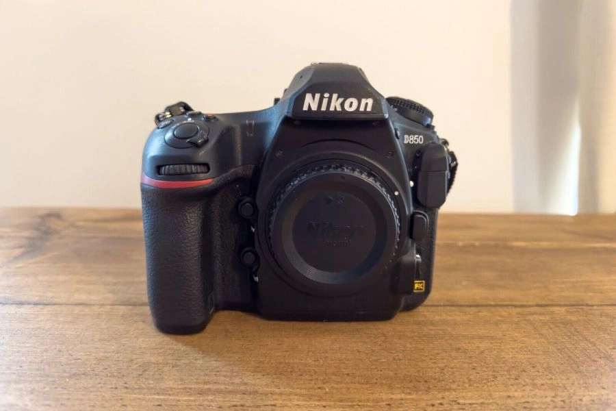 Nikon D850 45.7MP DSLR Digital Camera - Black [Body Only]