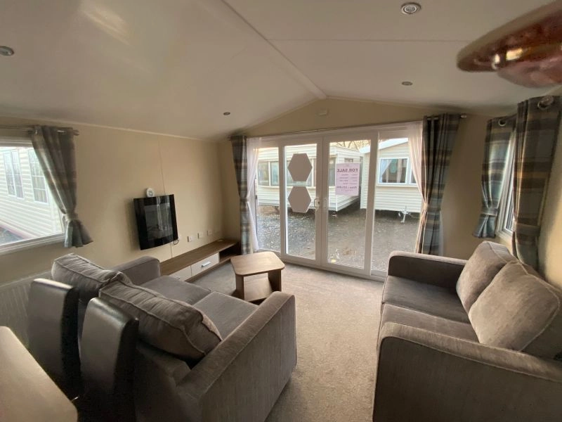 Nearly new 3 bedroom static caravan for sale ** OFF SITE **