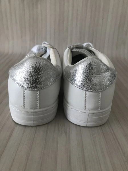 Avon white and sliver trainers