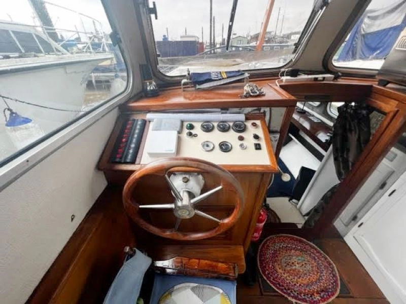 Charming Cruising Barge - Mariette