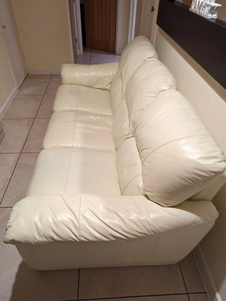 3 seater and 2 seater Leather Sofa