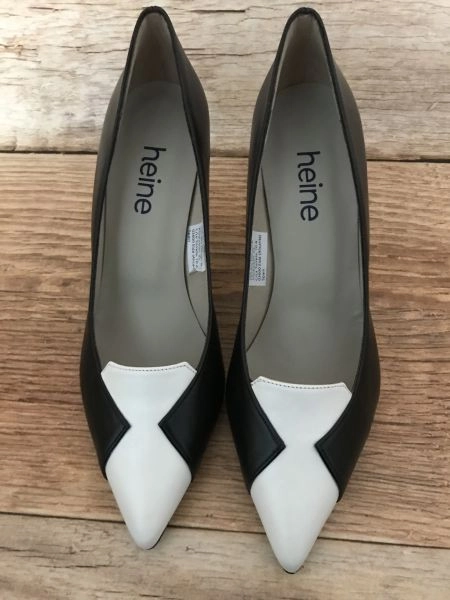 Heine courts stiletto shoes