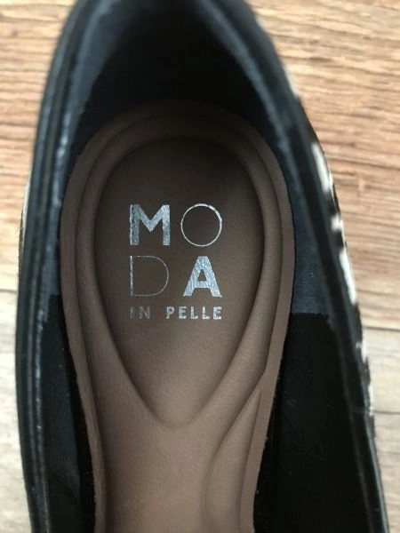 Moda in pelle courts shoes