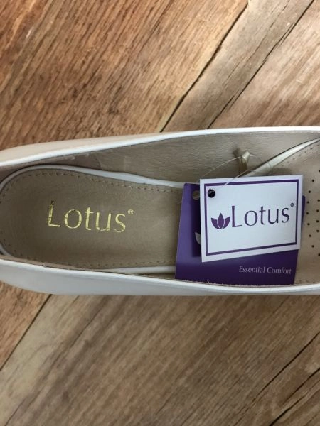 Lotus cork wedge shoes
