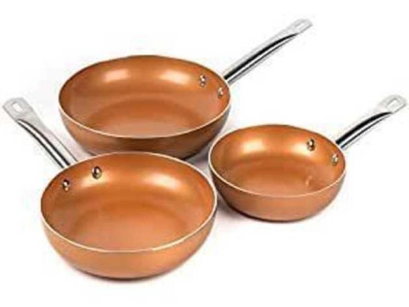 RUSSELL HOBBS 3 PIECE COPPER NON STICK PAN SET-NEW BOXED-WOW in Huddersfield