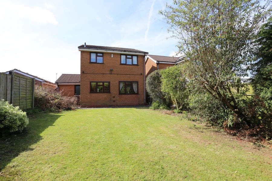 3 bedrooms detached, 3 Rushcliffe Drive Meir Park Stoke-On-Trent
