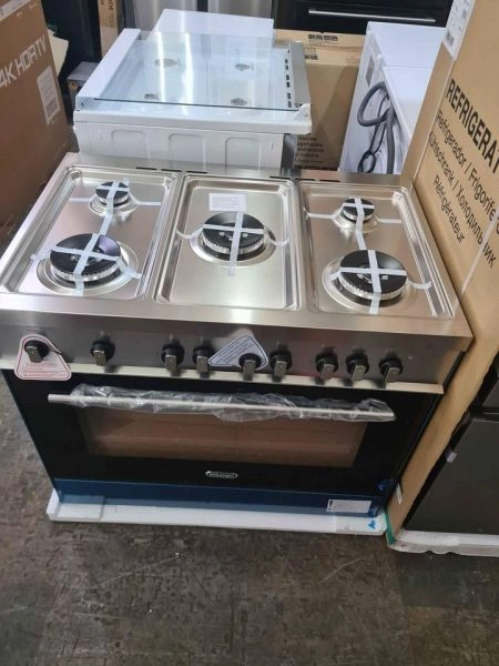 Delonghi 90cm GAS Range Cooker with 3 woks!! New /rare with full warranty! WOW