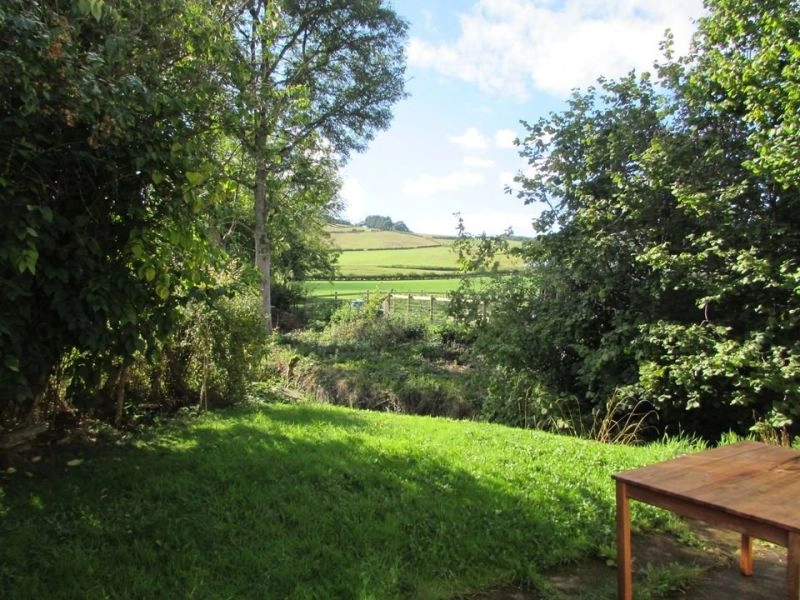 Detached Country Cottage in Outstanding Location on the Welsh/Shropshire Hills borders