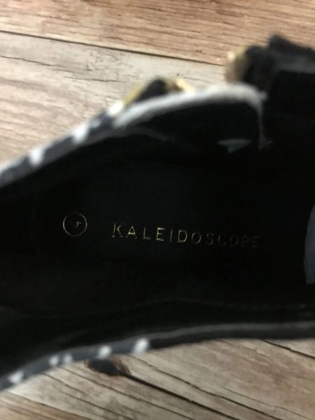 Kaleidoscope Ladys black and white boots