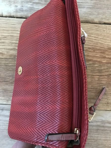 Hampton red handbag