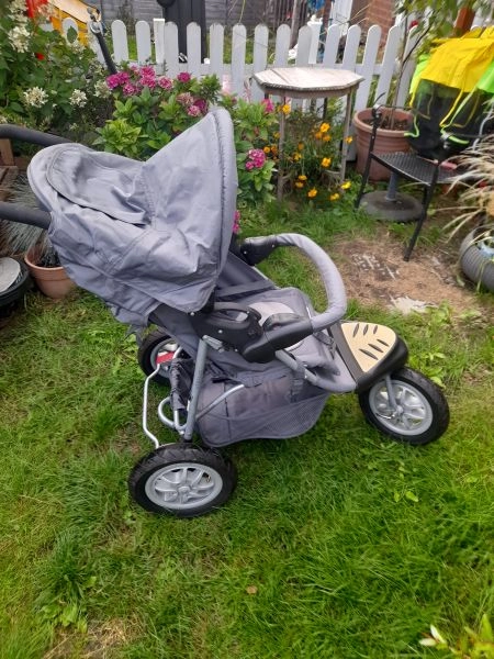 MOTHERCARE XTREME PUSHCHAIR