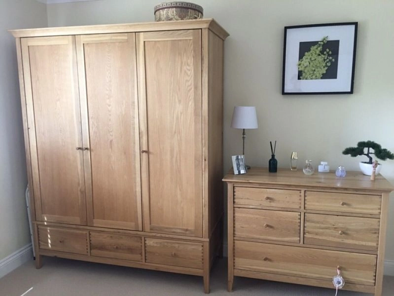 WILLIS & GAMBIER 'Esprit' Solid Oak King Size Bedroom Furniture - Beautiful & Luxurious