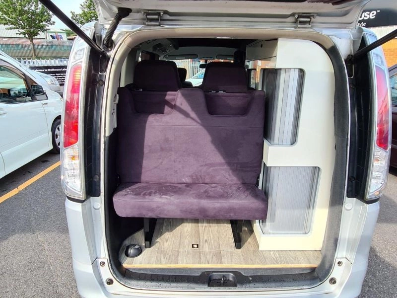 Nissan Serena 2.0 Auto By Wellhouse 57,100 miles, new shape, in Silver 2011, side conversion LEZ/CLEAN AIR ZONE COMPLIANT [3029] Fully built & ready to go.