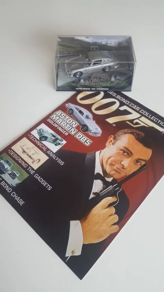 James Bond collectables set of 15 cars plus magazines Just a few Photos of collection also mags. for each vehicle.