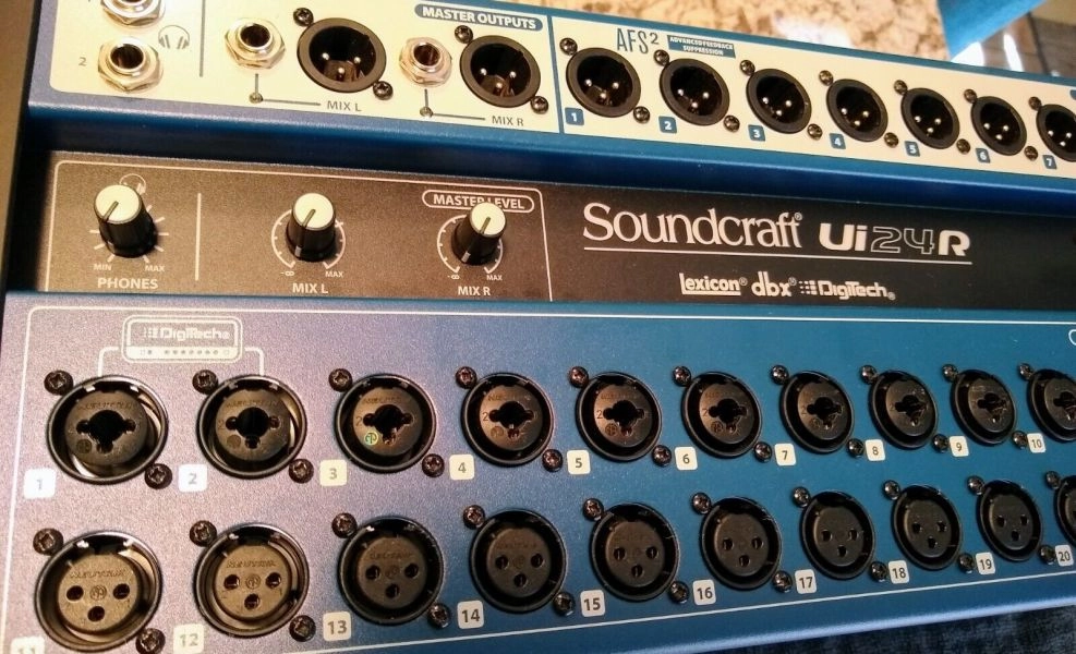 Soundcraft Ui24R Wireless 24-channel Digital Mixer USB Multi-Track Recorder