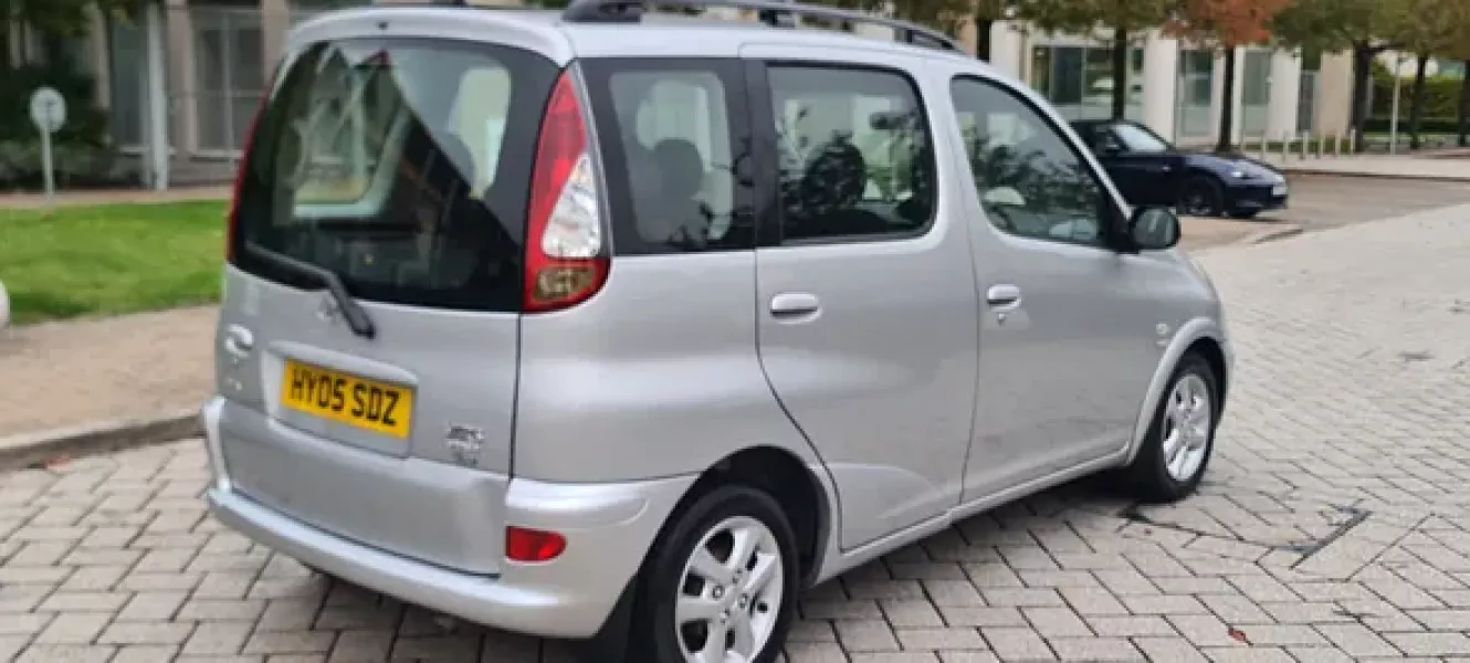 2005-05 TOYOTA YARIS VERSO 1.3 T-SPIRIT AUTO 3 OWNERS 65K FSH STUNNING EXAMPLE HIGHLY SOUGHT AFTER MPV BEST AVAILABLE ULEZ EXEMPT