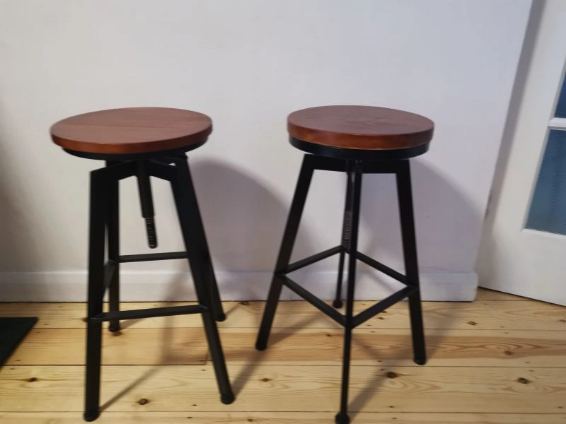 Set of 2 tall stools