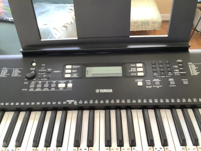 Yamaha RS EW300 Electronic Keyboard