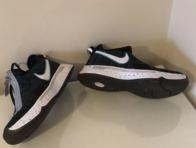 SPORTS SHOES [size 6.5]