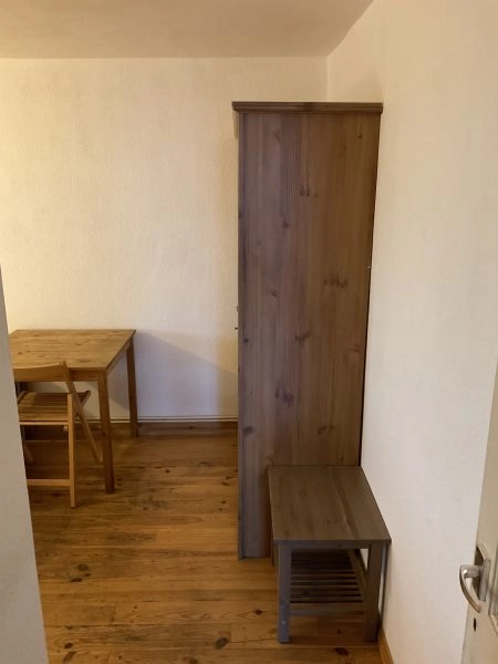 LARGE DOUBLE ROOM AVAILABLE TO RENT IN UPTON PARK