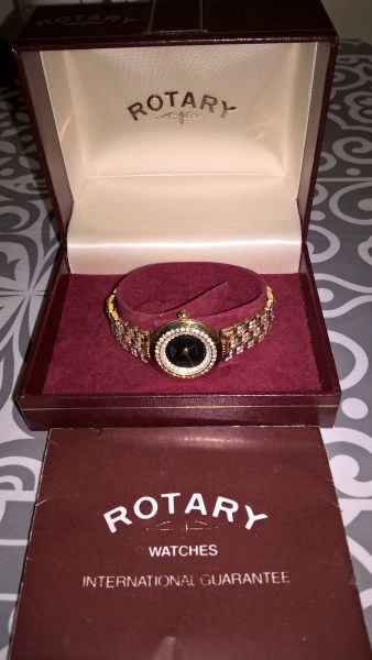 LADIES ROTARY QUARTZ SWISS MADE WATCH. EXCELLENT CONDITION. OFFERS OVER £100.00.