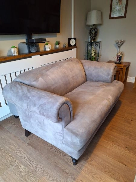 Chesterfield Style Sofa Suite