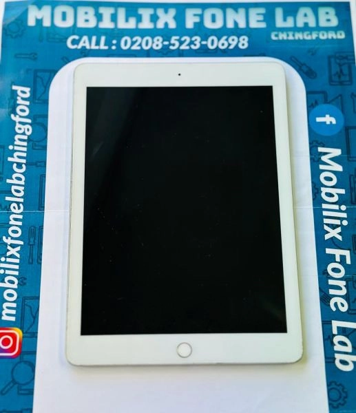 Apple iPad 5th Generation 32GB Silver White Latest iOS 16.7.4 Touch ID Working Good Condition