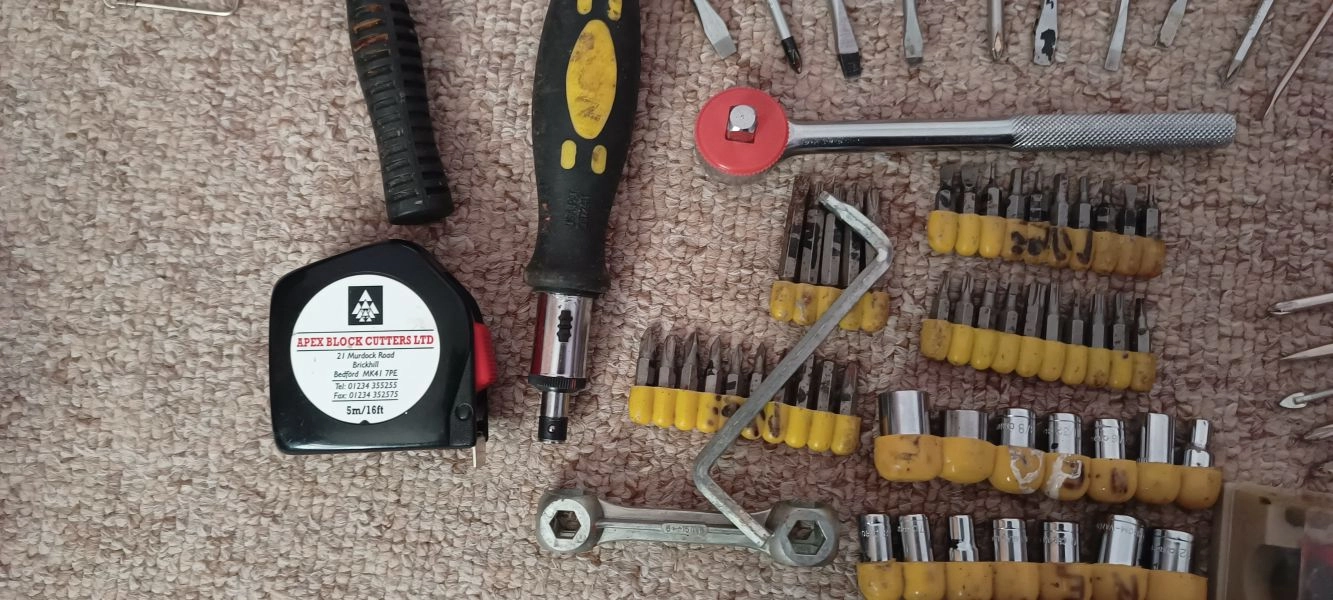 joblot of tools from screwdrivers sockets wrenchs allen hey key set with free postage