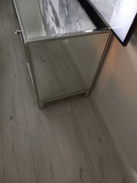 MIRRORED TV UNIT/ELECTRIC FIRE INSERTED