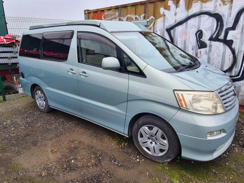 Toyota Alphard Campervan By Wellhouse 2.4i Auto 2004 Rare 4WD model in light metallic blue 78,000 miles