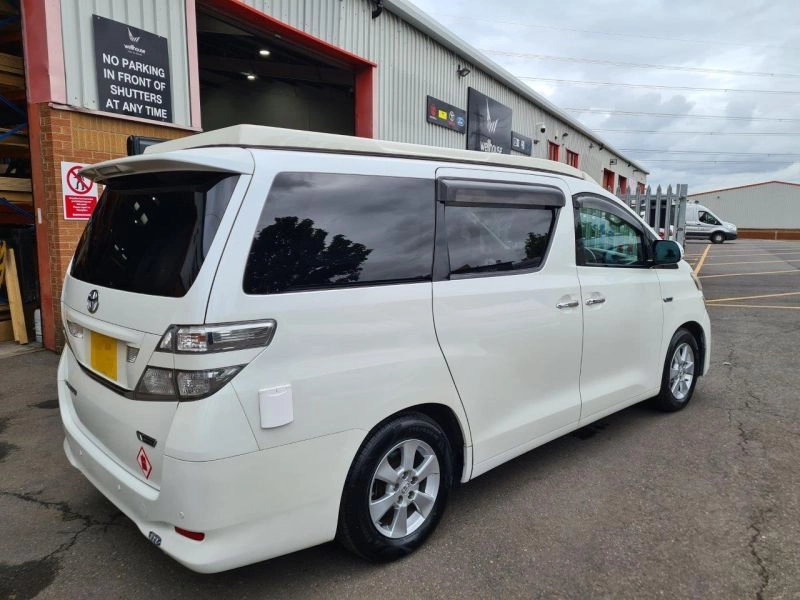 Toyota Alphard [Vellfire model] campervan By Wellhouse 2.4 Auto 160ps new shape in Pearl 2008 47,592 miles LEZ COMPLIANT