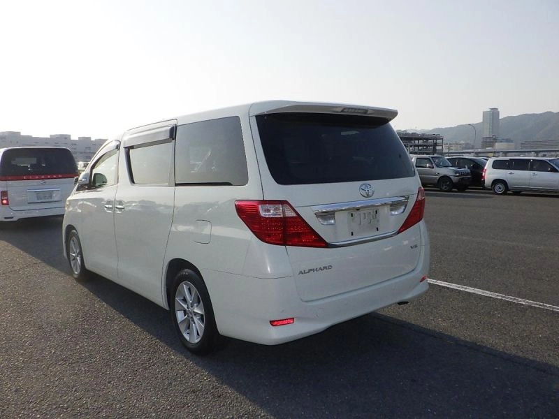 Toyota Alphard campervan By Wellhouse 3.5V6 Auto 280ps new shape in pearl 2008 58965 miles LEZ COMPLIANT Ready Mid May