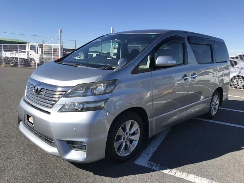 Toyota Vellfire/Alphard campervan By Wellhouse 3.5V6 280ps 2WD Automatic 2009 [New shape] in Silver 43,608 miles LEZ COMPLIANT