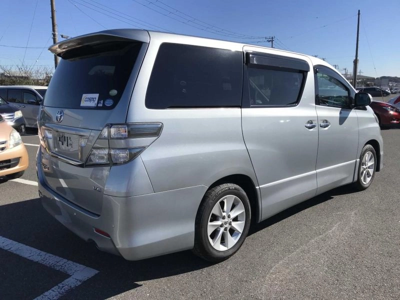 Toyota Vellfire/Alphard campervan By Wellhouse 3.5V6 280ps 2WD Automatic 2009 [New shape] in Silver 43,608 miles LEZ COMPLIANT
