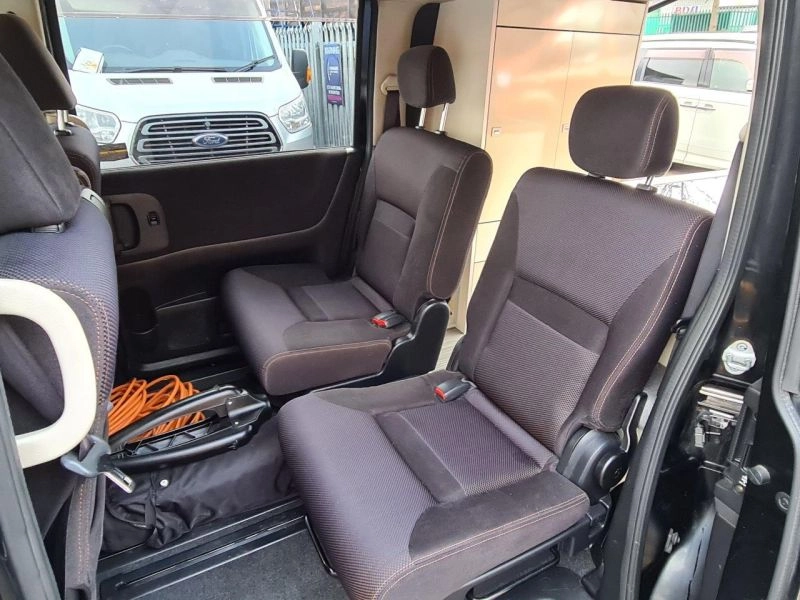 Nissan Serena Campervan by Wellhouse 2.0 Auto. 65,887 miles. Black 2009, rear conversion, ready to go LEZ/CLEAN AIR ZONE COMPLIANT “FULLY BUILT”