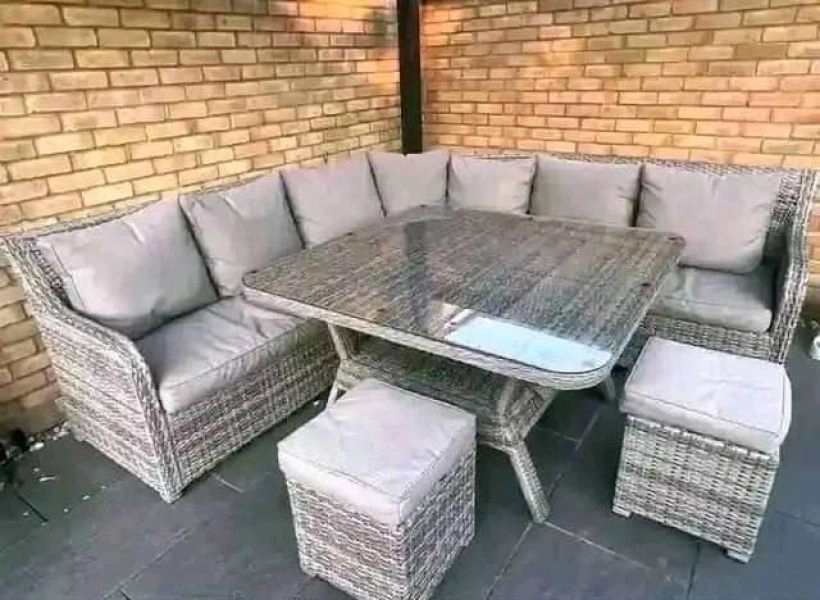 Lightweight outdoor furniture set and dresser