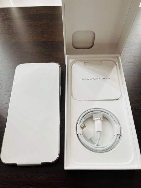 New Unlocked Apple Iphone Pro Max 265GB [Silver Colour]