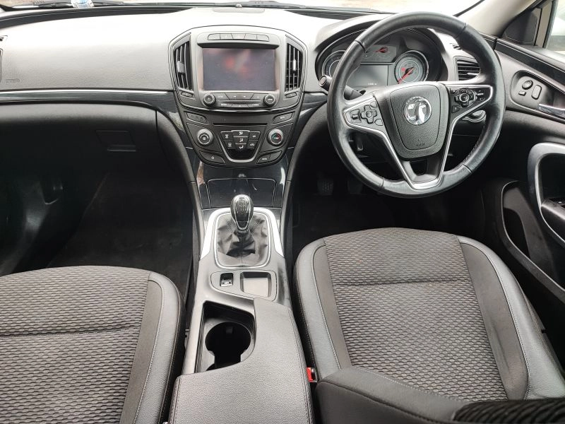 Vauxhall, INSIGNIA, Hatchback, 2015, Manual, 1598 [cc], 5 doors CAT N