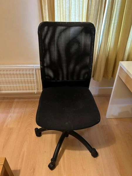 Used, good condition, Large, Black mesh Computer Swivel Chair,