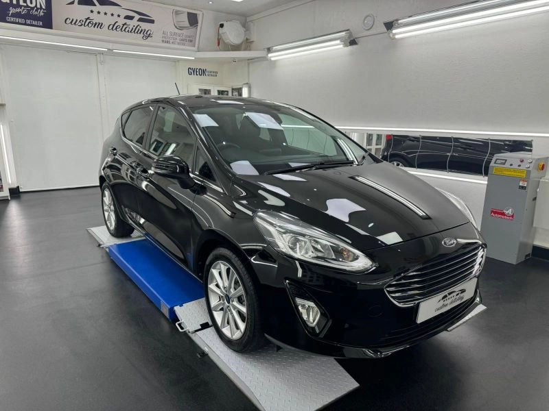 FORD FIESTA TITANIUM AUTOMATIC 2020 20 PLATE 22900 MILES 5 DOOR BLACK ALL TITANIUM EXTRAS NEW MOT JUST HAD FULL SERVICE JUST BEEN FULLY DETAILED £14,495 NO OFFERS WESTCLIFF ON SEA ESSEX