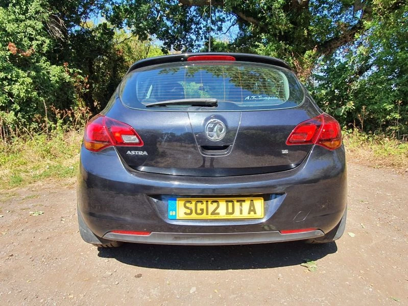 Vauxhall Astra 1.6i 16V SRi 5dr 2012