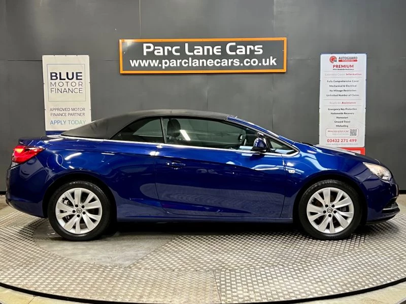 Vauxhall Cascada 1.4T SE 2dr Convertible ** ONLY 12000 GENUINE MILES ** 2015