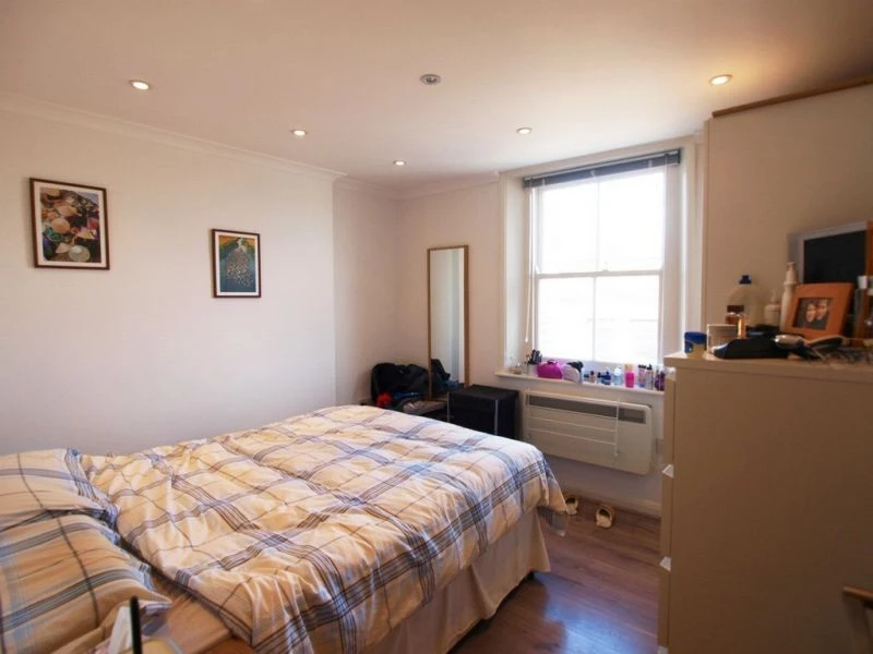 1 bedroom flat, 1 Flat 3 Chapel Market Islington London