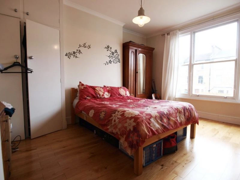 1 bedroom flat, 24 Flat 3 Wray Crescent Islington London